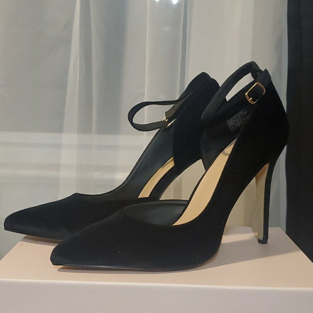 Midnight Heels